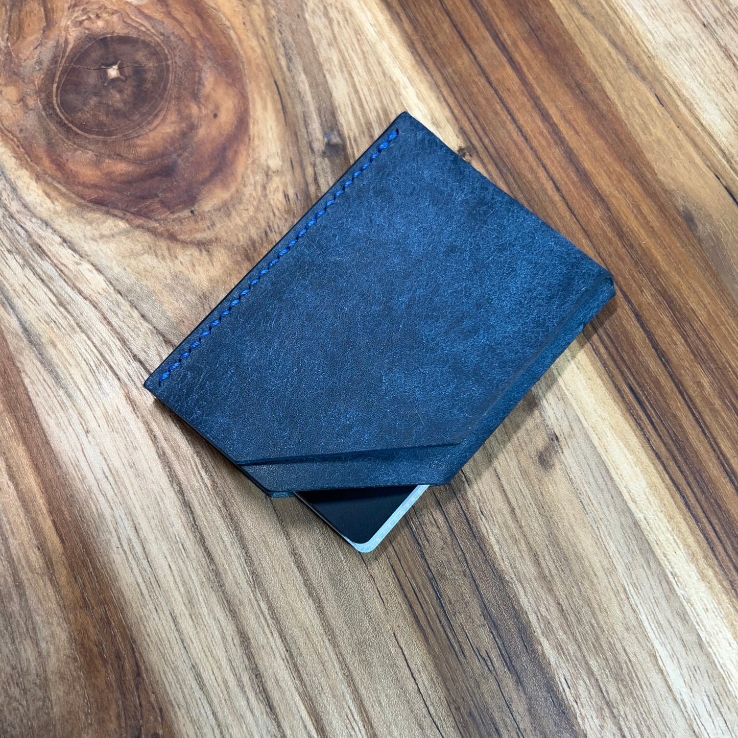 White Oak Minimalistic Card Holder - Waxy Leather